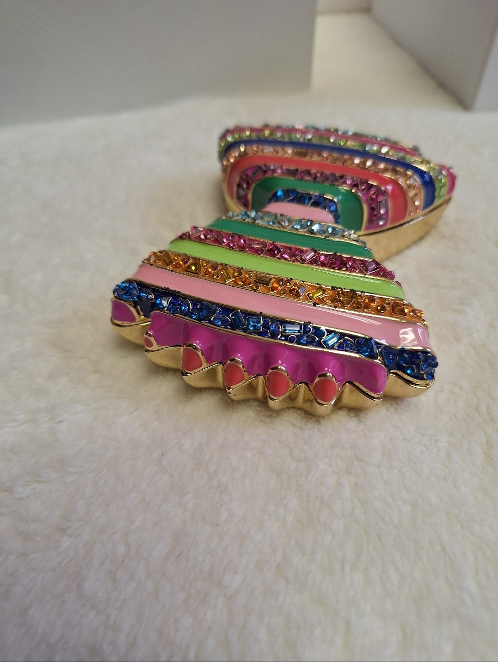 BaubleBar Farfalle Bow Tie Pasta Trinket Box Rainbow Rhinestone Catchall + Box - Picture 15 of 16